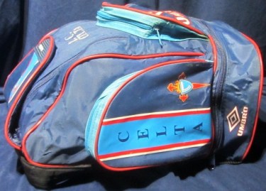 MOCHILA UMBRO REAL CLUB CELTA DE VIGO (2)